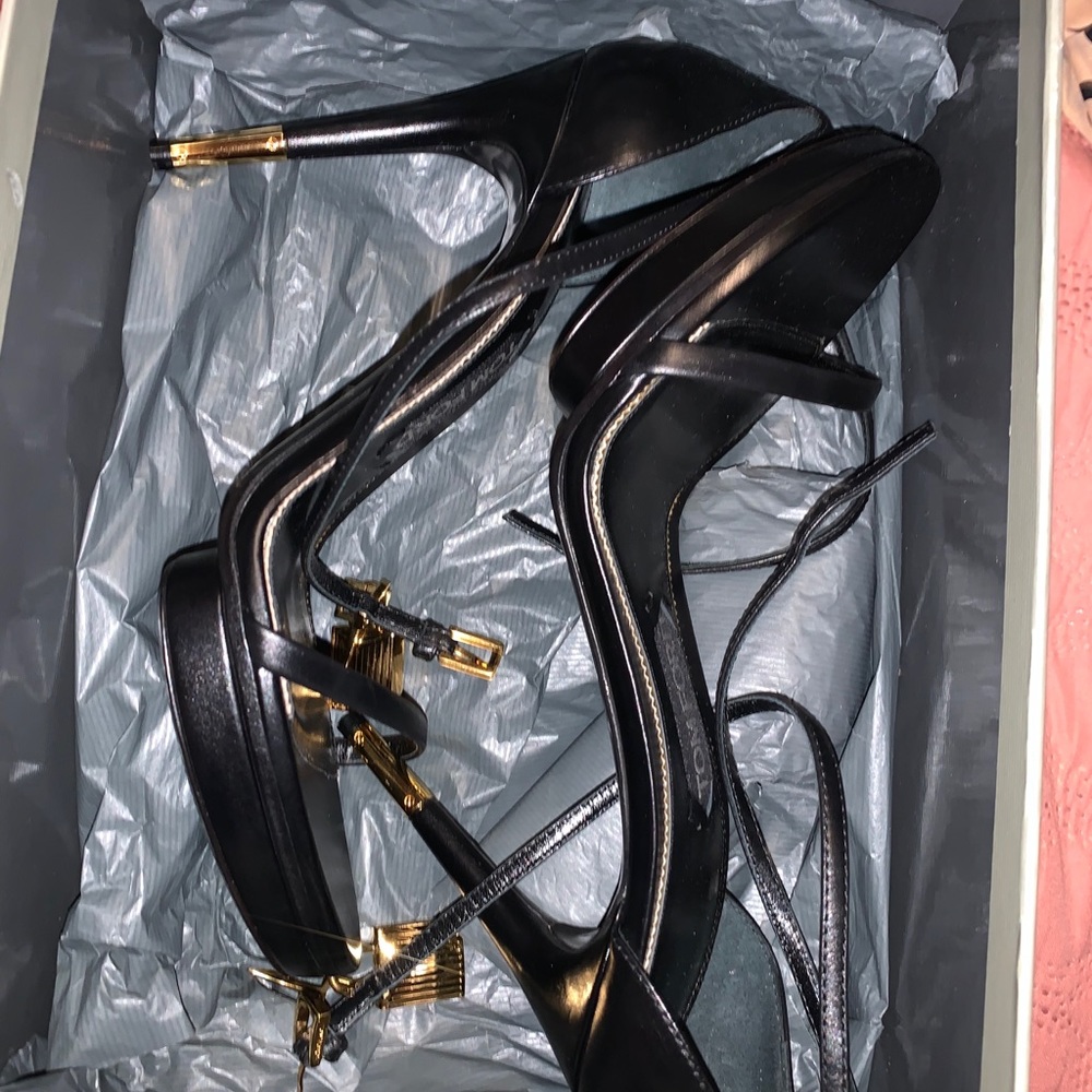 Tom Ford heels with the locket! Size 40!!!